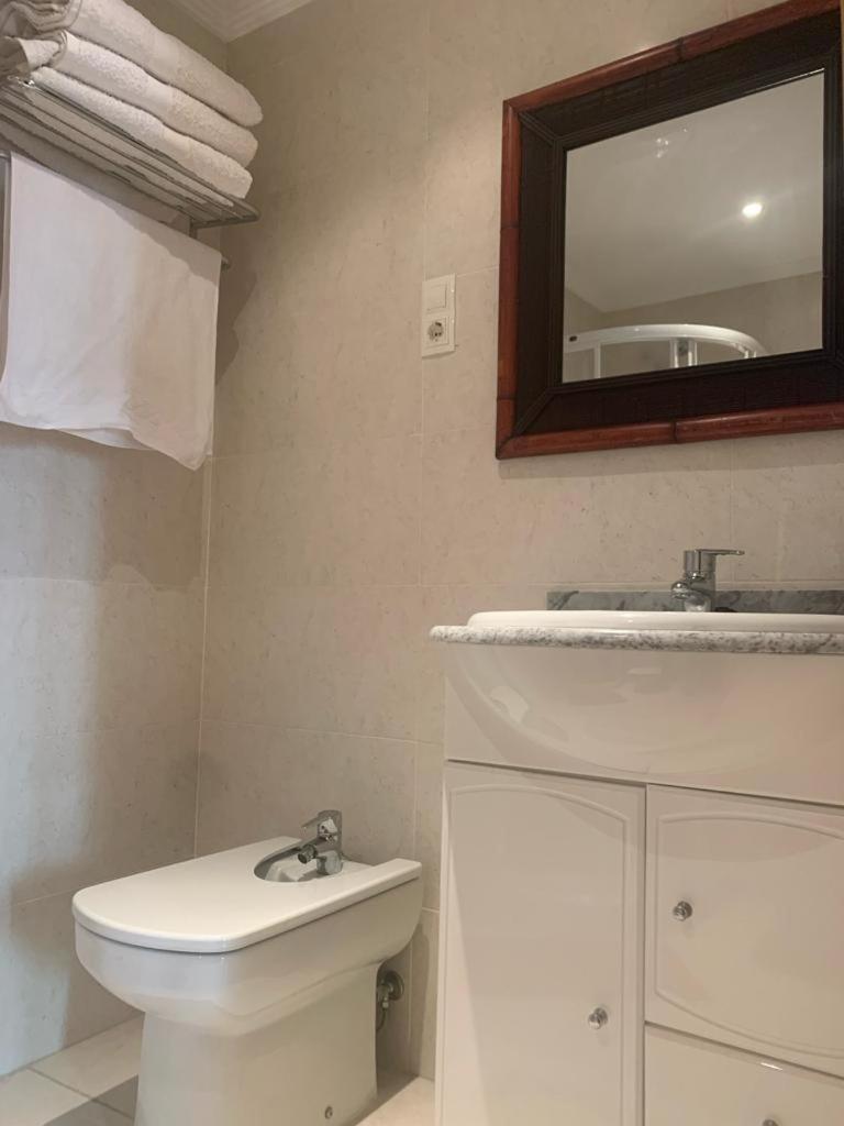 Enfoz Con Parking Y A La Orilla Del Mar Lejlighed Eksteriør billede