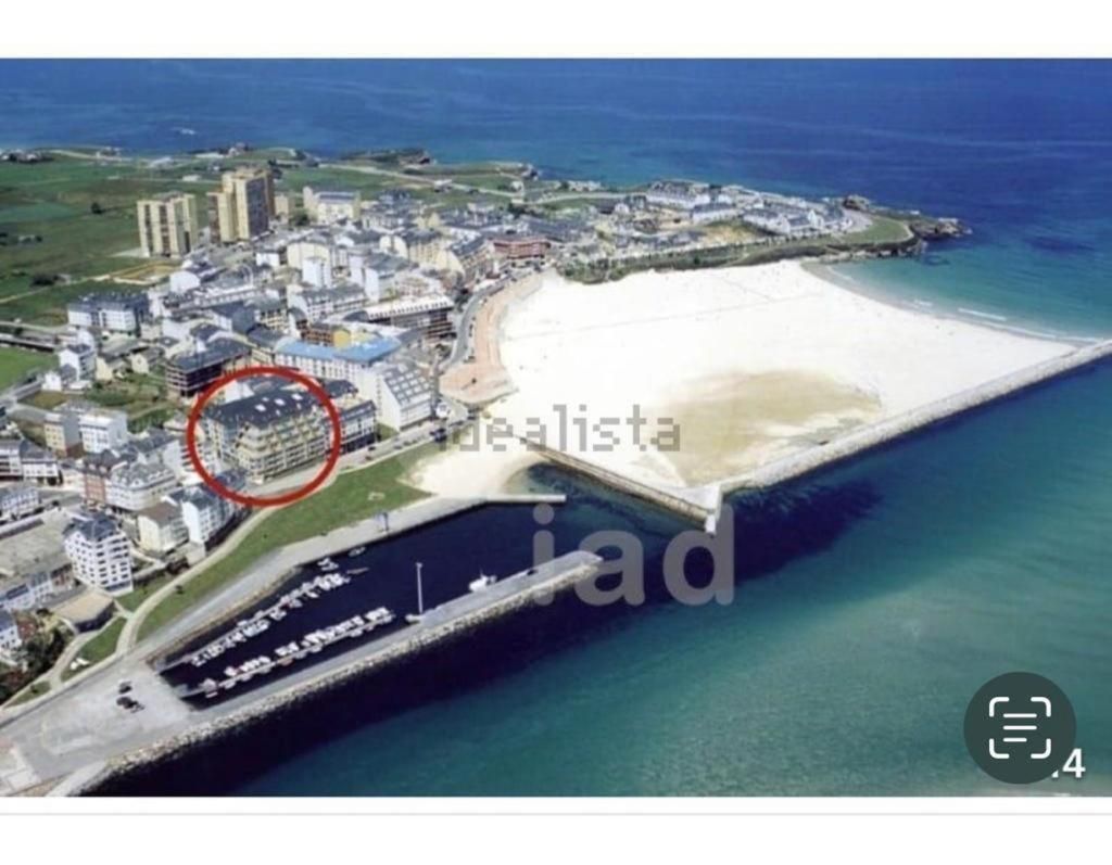 Enfoz Con Parking Y A La Orilla Del Mar Lejlighed Eksteriør billede